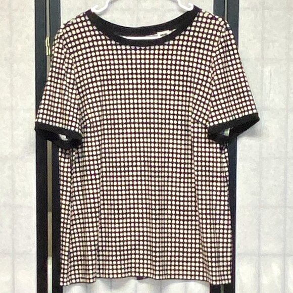 Anne Klein Short Sleeve Collarless Button Back Polka Dot Shirt Black White 0 NWT - Picture 1 of 11